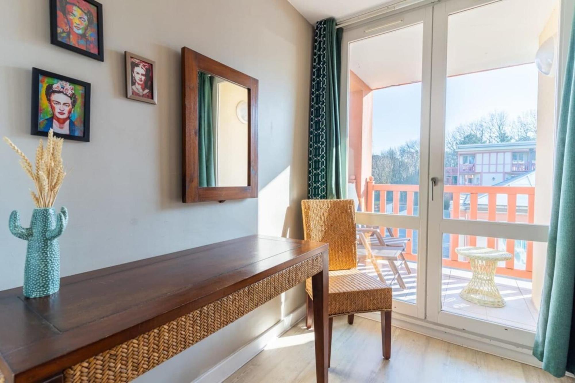 Apartment Superb Bohemian Flat For 6 Pers In The Heart Of The Equestrian Centre 164