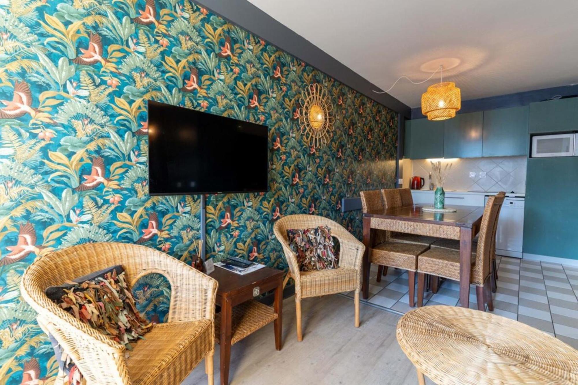 Superb Bohemian Flat For 6 Pers In The Heart Of The Equestrian Centre 164 *